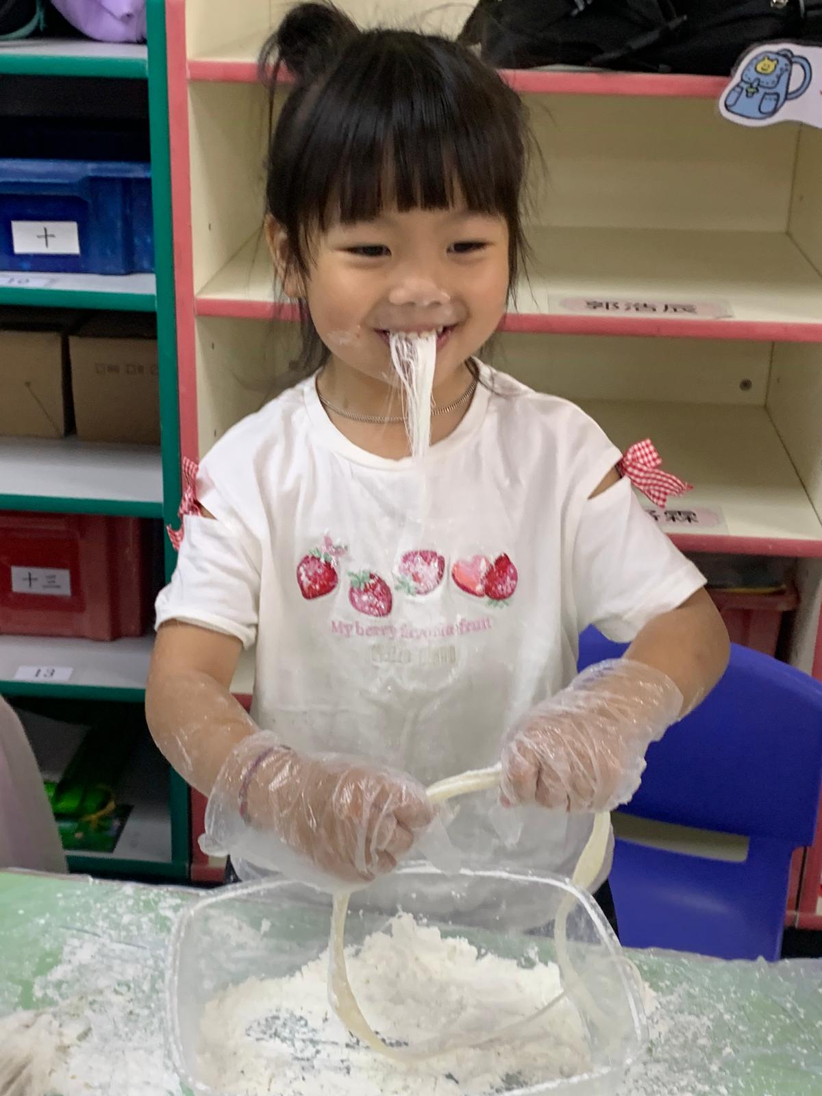 (25-26)2026-4-25–親子加油站_親子製作龍鬚糖